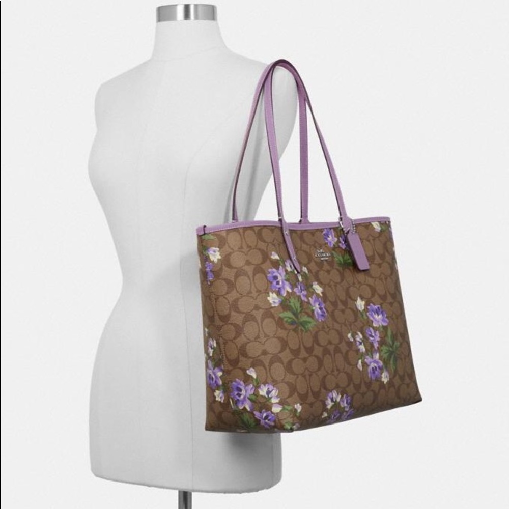 NEW🌷Coach Large Reversible City Tote NWT. - Picture 8 of 8